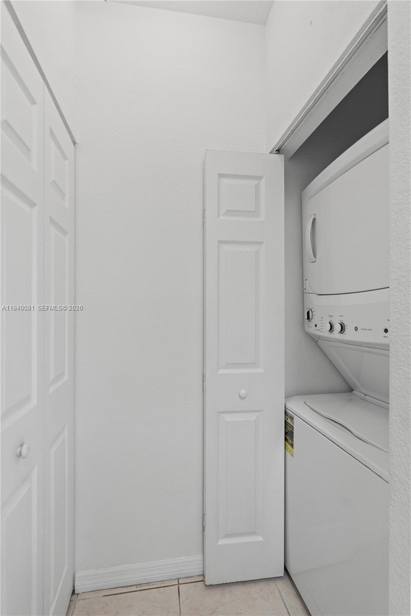 1564 Southwest 2nd Street Homestead, FL 33030 - Photo 9 of 29 a utility room with dryer and washer