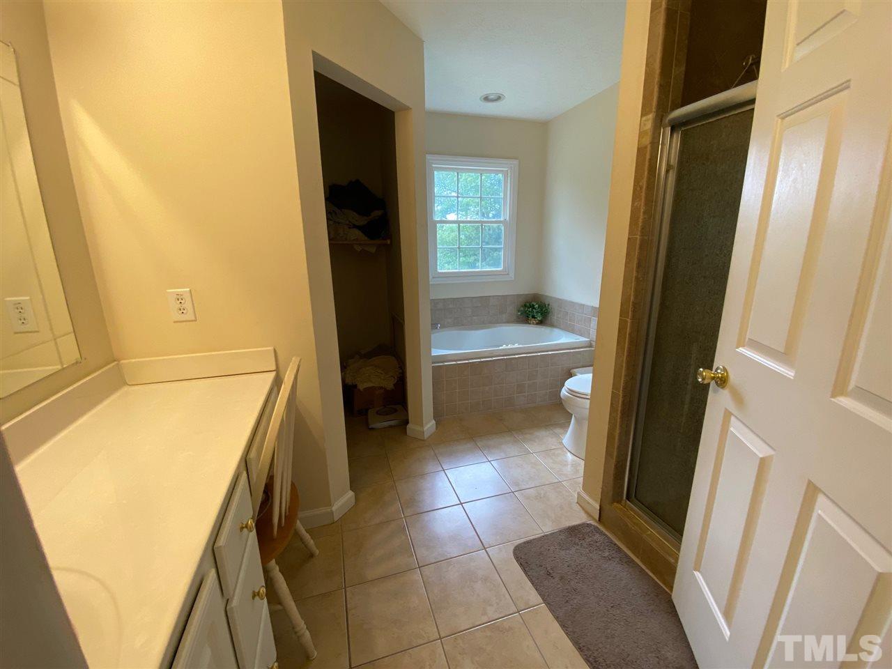 2291 Satterwhite Point Road Henderson, NC 27537 - Photo 9 of 24 Gallery Image 9