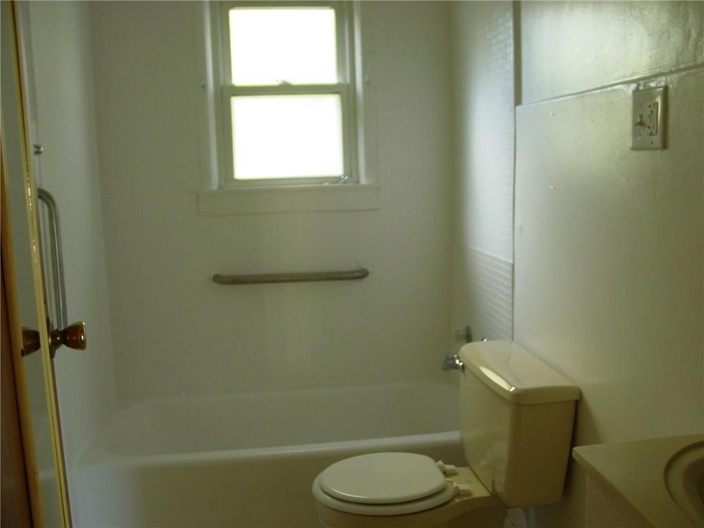1524 North Kenmore Road Indianapolis, IN 46219 - Photo 7 of 16 Gallery Image 7