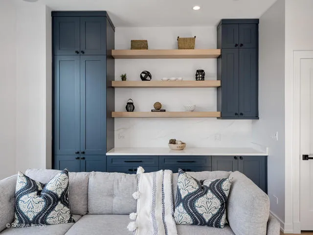 $949,000 | 867 North Marshfield Avenue, Unit 3, Chicago, IL 60622