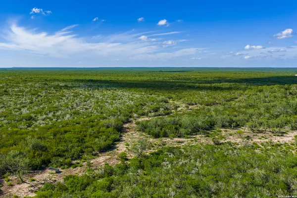 $2,800,000 | 16 Texas Highway 16, Freer, TX 78357