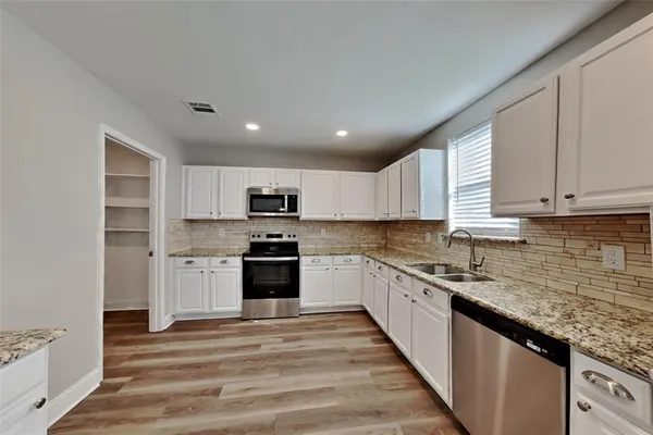 $2,175 | 544 Laurel Lane, Fate, TX 75087