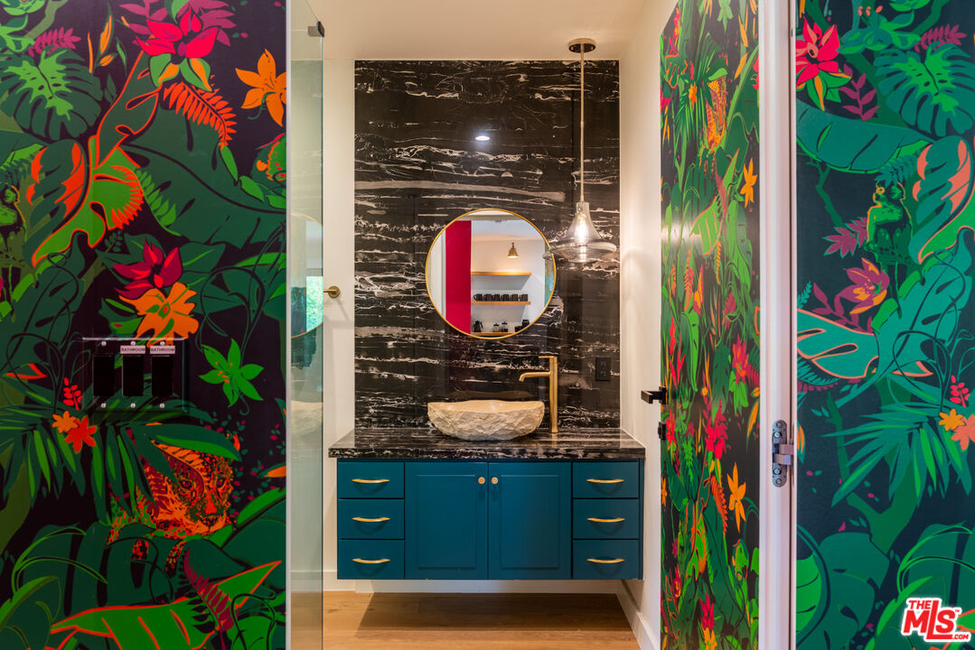 16666 Oldham Street Encino, CA 91436 - Photo 18 of 43