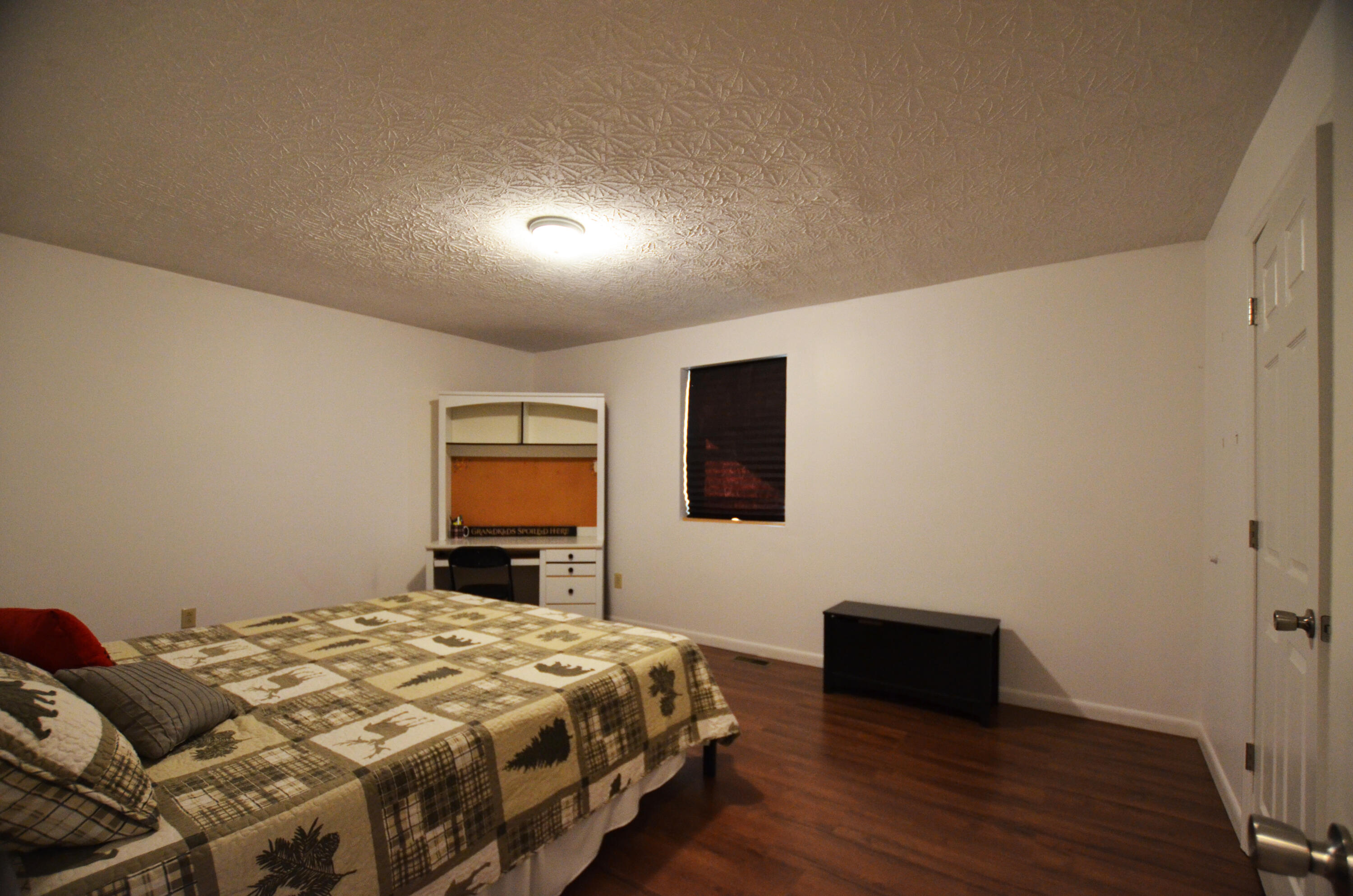 2800 Patsy Road Stanton, KY 40380 - Photo 11 of 22 Another large BEdroom!