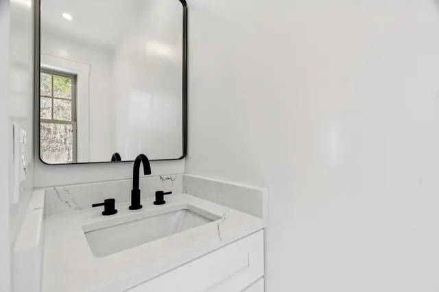 $450,000 | 96 East Randolph Road, Chelsea, VT 05038