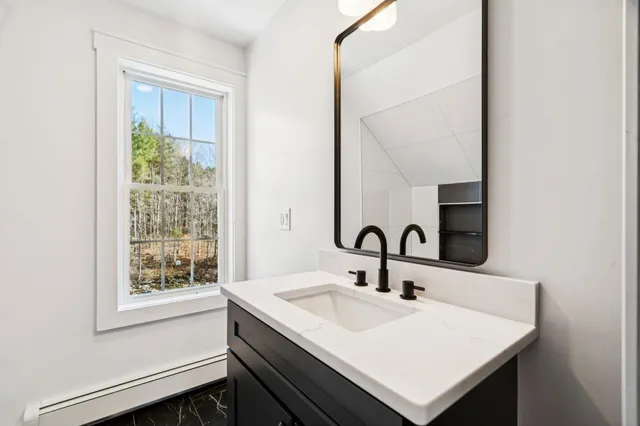 $450,000 | 96 East Randolph Road, Chelsea, VT 05038