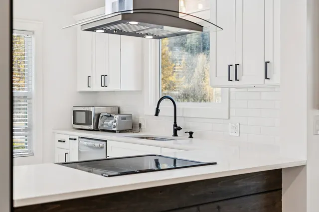 $450,000 | 96 East Randolph Road, Chelsea, VT 05038