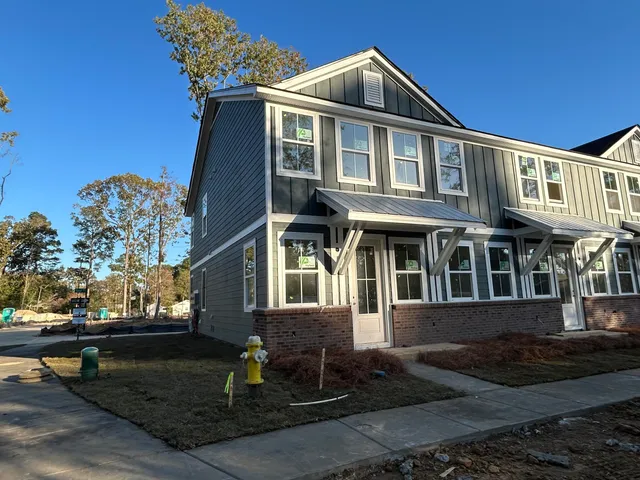 $299,990 | 451 Martins Creek Boulevard, Summerville, SC 29485