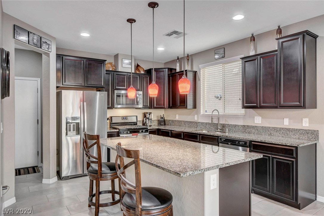 10958 Bluebell Basin Road Las Vegas, NV 89179 - Photo 13 of 45