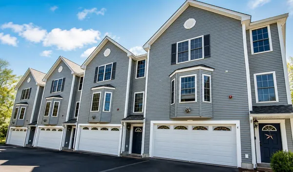 $499,900 | 22 Scribner Road, Unit 3, Fremont, NH 03044