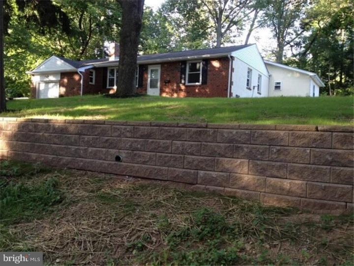 121 Dayleview Road Berwyn, PA 19312 - Photo 2 of 20