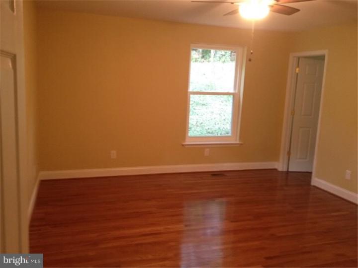 121 Dayleview Road Berwyn, PA 19312 - Photo 4 of 20