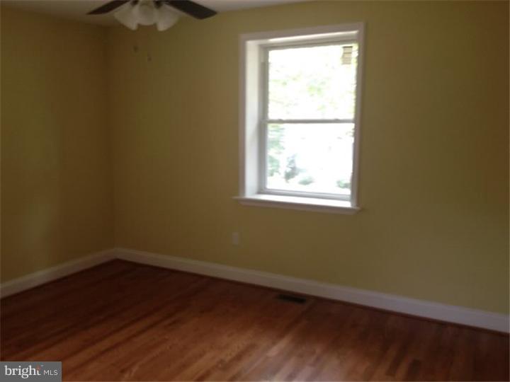 121 Dayleview Road Berwyn, PA 19312 - Photo 7 of 20