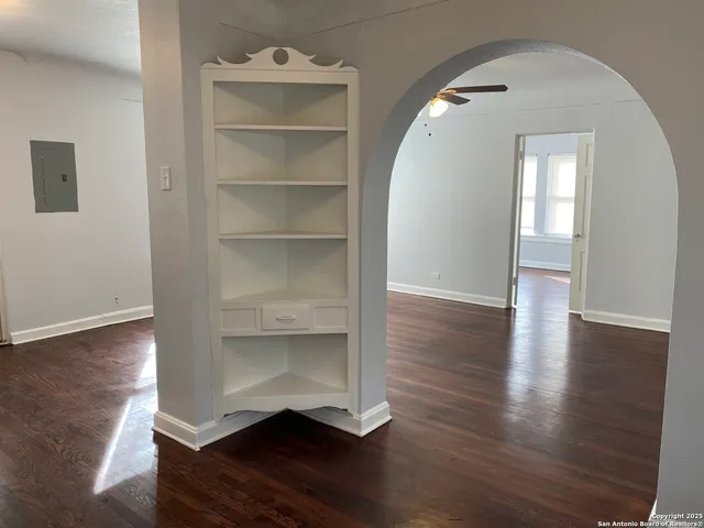 $1,230 | 152 Harrigan Court, Unit 6, Alamo Heights, TX 78209
