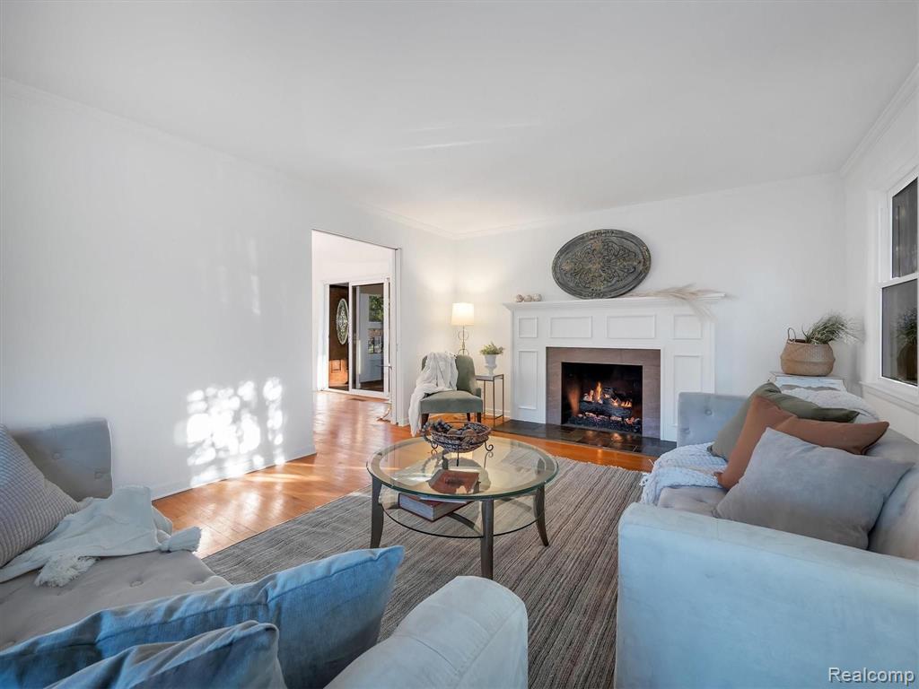 18551 Riverside Drive Beverly Hills, MI 48025 - Photo 10 of 58