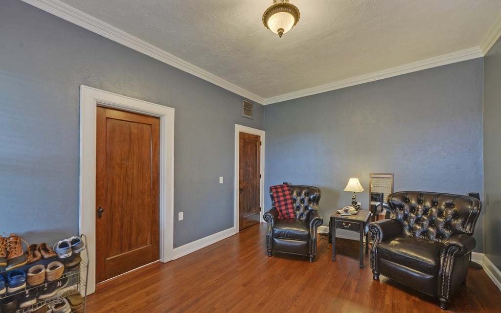 2465 Blue Ridge Drive Blue Ridge, GA 30513 - Photo 29 of 60 a living room with furniture and a wooden floor