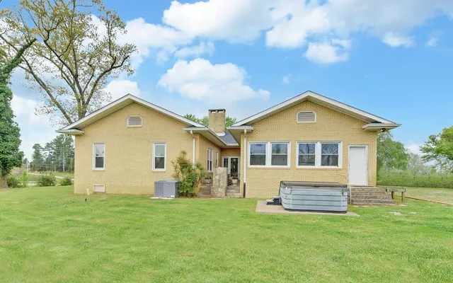 $534,777 | 2465 Blue Ridge Drive, Blue Ridge, GA 30513