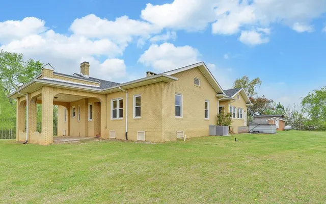 $534,777 | 2465 Blue Ridge Drive, Blue Ridge, GA 30513