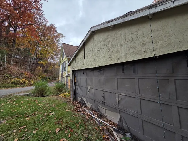 $39,900 | 28 Bayless Avenue, Binghamton, NY 13903