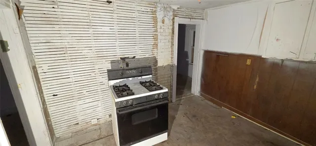 $39,900 | 28 Bayless Avenue, Binghamton, NY 13903