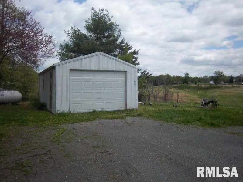11972 Felts Road Carrier Mills, IL 62917 - Photo 5 of 7