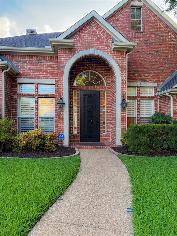 7201 Regency Court Plano, TX 75024 - Photo 2 of 37 Grand entry