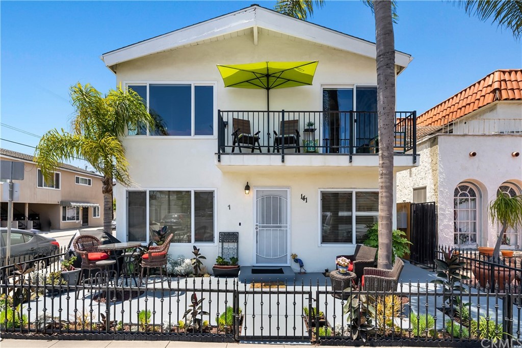 141 Corona Avenue, Unit 2 Long Beach, CA 90803 - Photo 1 of 23 The unit is at the front, top floor!