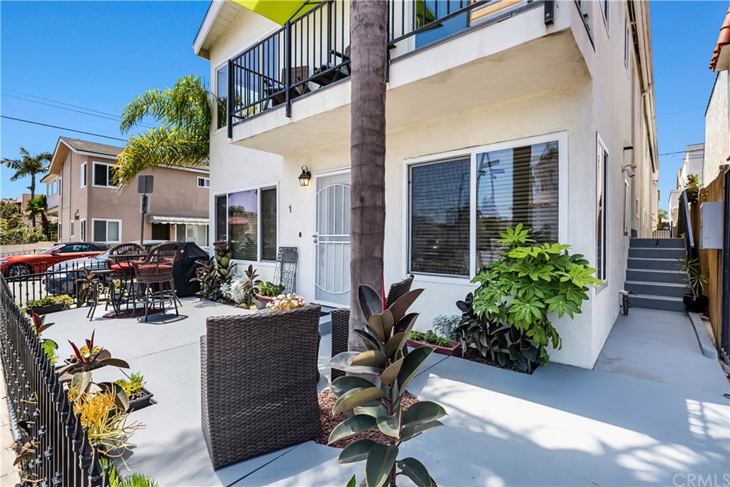 141 Corona Avenue, Unit 2 Long Beach, CA 90803 - Photo 2 of 23