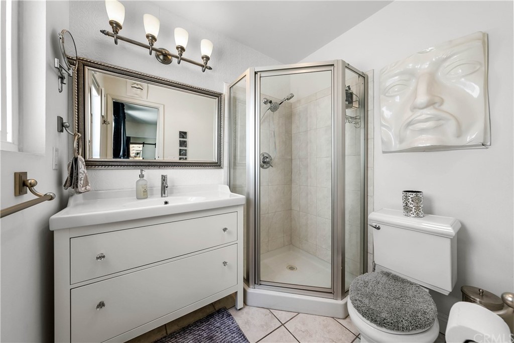 141 Corona Avenue, Unit 2 Long Beach, CA 90803 - Photo 16 of 23