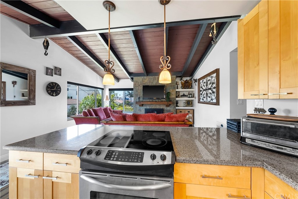 141 Corona Avenue, Unit 2 Long Beach, CA 90803 - Photo 4 of 23