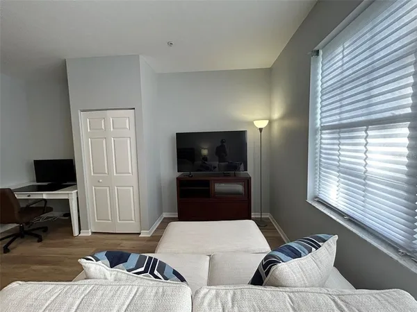 $1,800 | 3506 54th Drive West, Unit 205, Bradenton, FL 34210