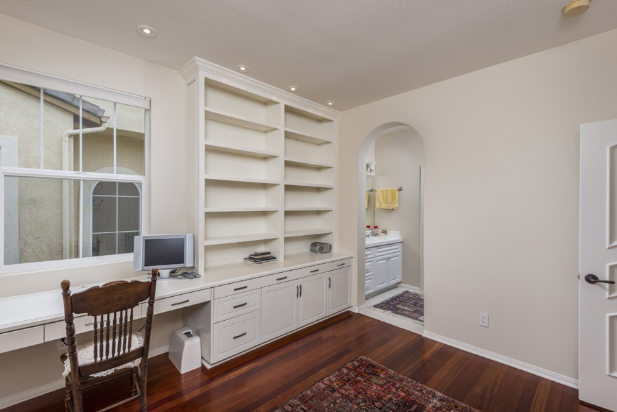 1356 Ranch Road Encinitas, CA 92024 - Photo 18 of 25 Amazing built-ins in the bedrooms!