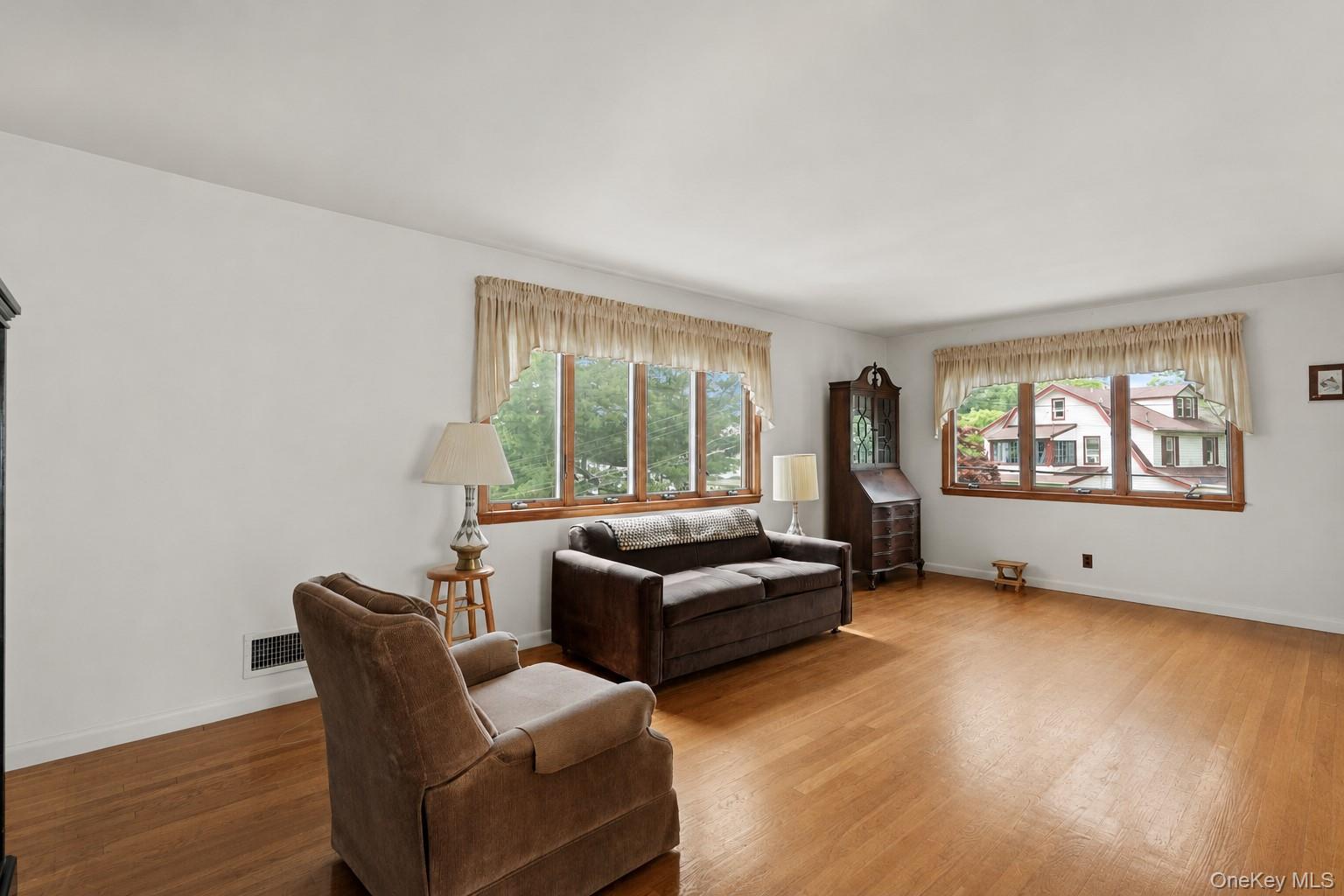 11 Dearborn Street New Rochelle, NY 10801 - Photo 17 of 30