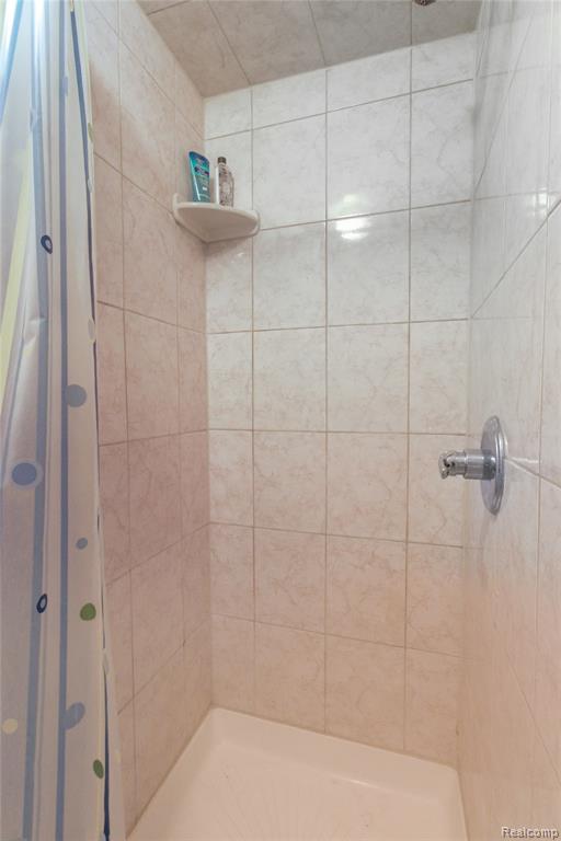 11644 Charest Street Hamtramck, MI 48212 - Photo 25 of 32