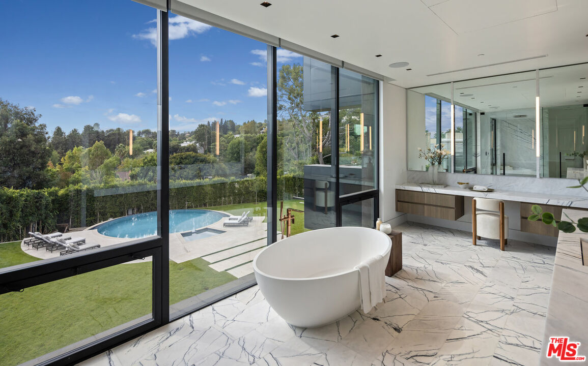 615 North Faring Road Los Angeles, CA 90077 - Photo 15 of 26