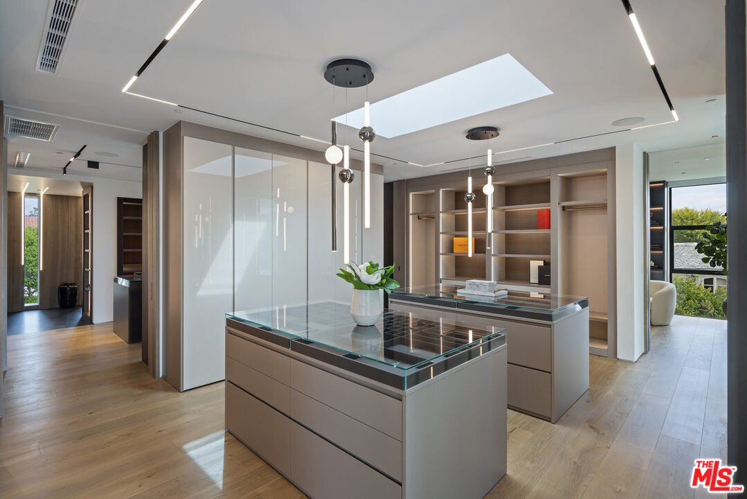 615 North Faring Road Los Angeles, CA 90077 - Photo 16 of 26