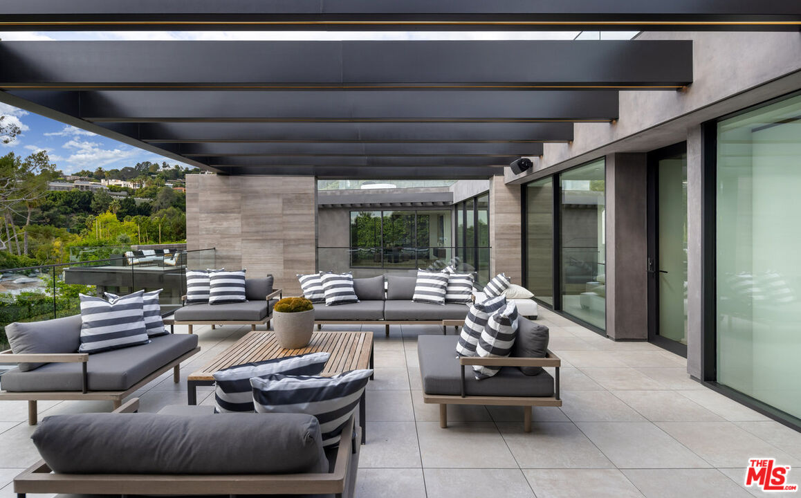 615 North Faring Road Los Angeles, CA 90077 - Photo 17 of 26