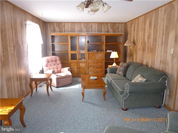 3474 Jackson Road Williamstown, NJ 08094 - Photo 2 of 15 Living Room