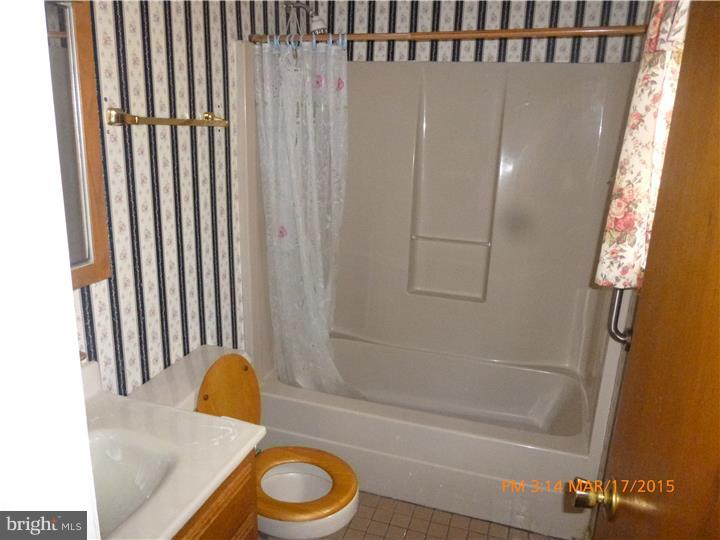3474 Jackson Road Williamstown, NJ 08094 - Photo 9 of 15 Bathroom