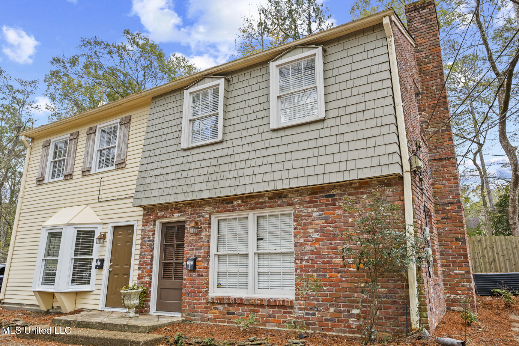 1811 Meadowbrook Road Jackson, MS 39211 - Photo 1 of 10 1