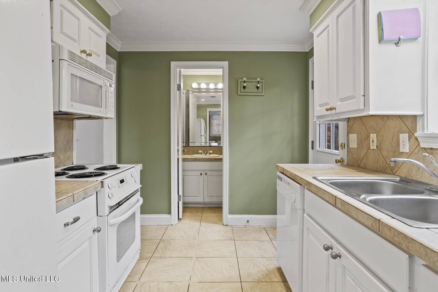 1811 Meadowbrook Road Jackson, MS 39211 - Photo 6 of 10 6