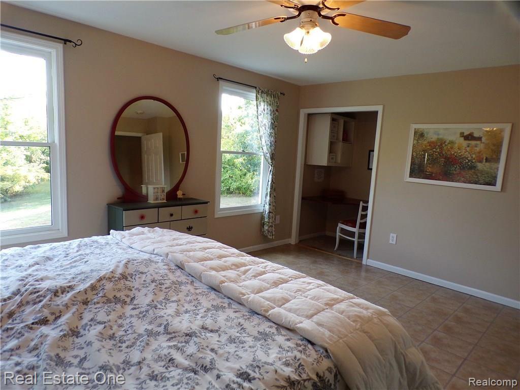 1233 School Road Rochester Hills, MI 48307 - Photo 18 of 28