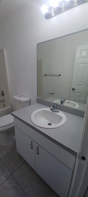 8799 Southwest 66th Avenue Ocala, FL 34476 - Photo 27 of 28 a bathroom with a sink and a toilet