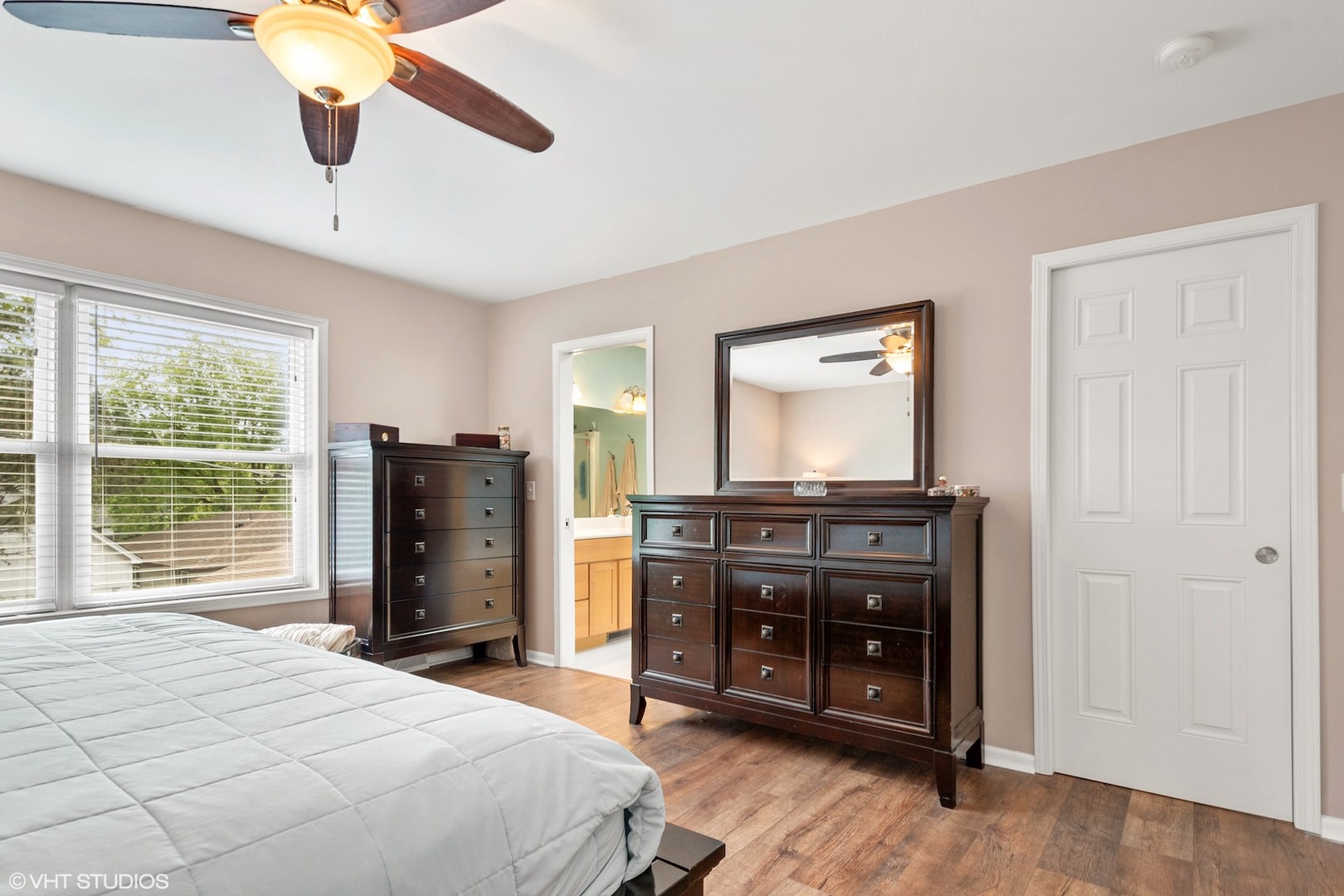23691 North Cottage Road Lake Zurich, IL 60047 - Photo 9 of 20 Gallery Image 9