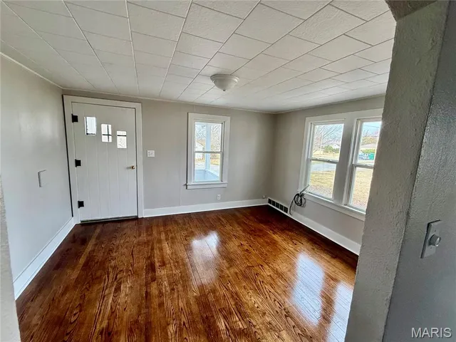 $154,900 | 504 1st Street, Evansville, IL 62242