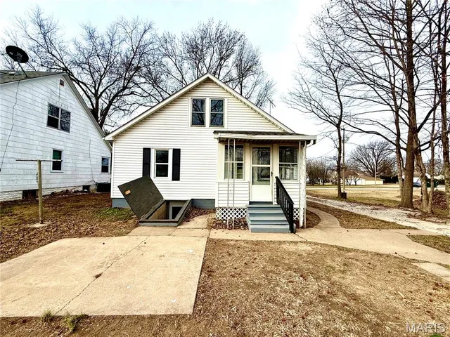 $154,900 | 504 1st Street, Evansville, IL 62242