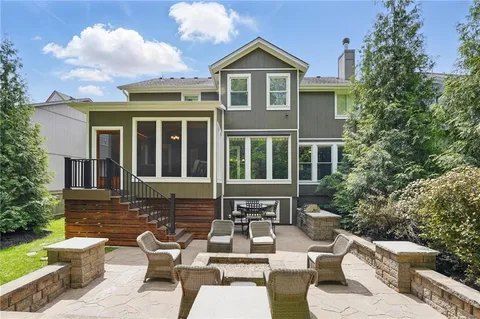 $600,000 | 12113 Craig Street, Overland Park, KS 66213