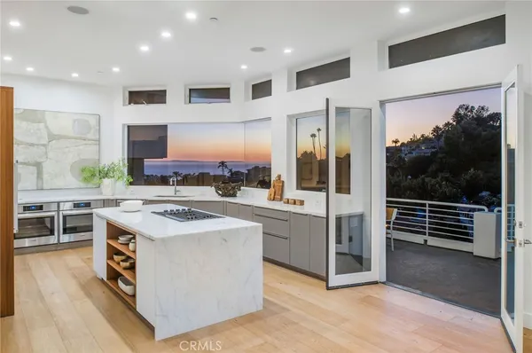 $4,695,000 | 547 Temple Hills Drive, Laguna Beach, CA 92651