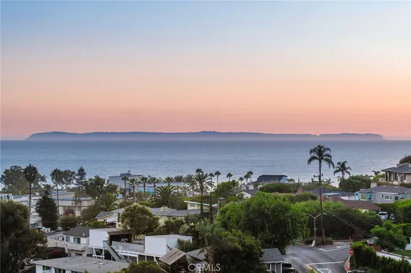 $4,695,000 | 547 Temple Hills Drive, Laguna Beach, CA 92651
