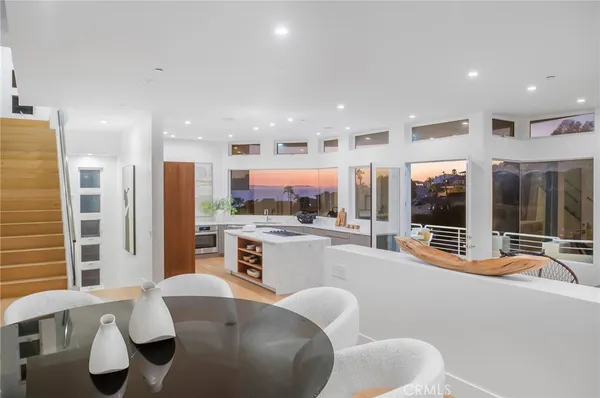 $4,695,000 | 547 Temple Hills Drive, Laguna Beach, CA 92651